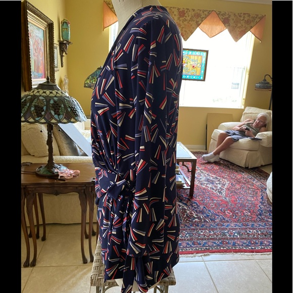 Ann Klein Blouse Navy with Design Fitted Tied - Picture 3 of 6